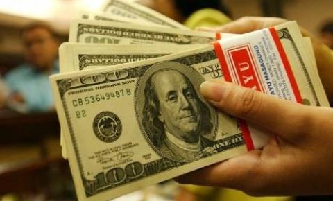 Dólar sobe após declaração de economista da campanha de Marina 