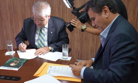 Tribunais de Contas de Sergipe e Alagoas firmam termo de cooperação técnica 