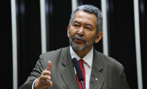 Paulão diz que escândalo da vacina torna explícita a corrupção que era óbvia no governo Bolsonaro