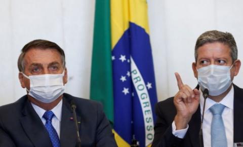 Apesar de promessa dada a Lira, Bolsonaro ataca Câmara após voto impresso ser rejeitado
