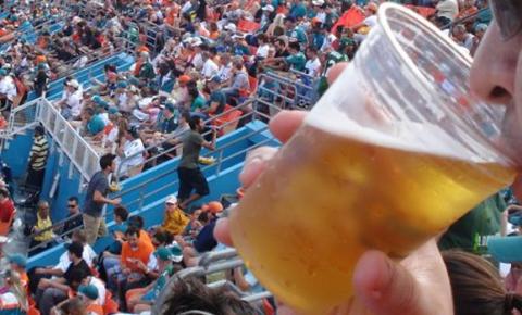 Deputados aprovam projeto que libera bebida alcoólica em estádios de AL